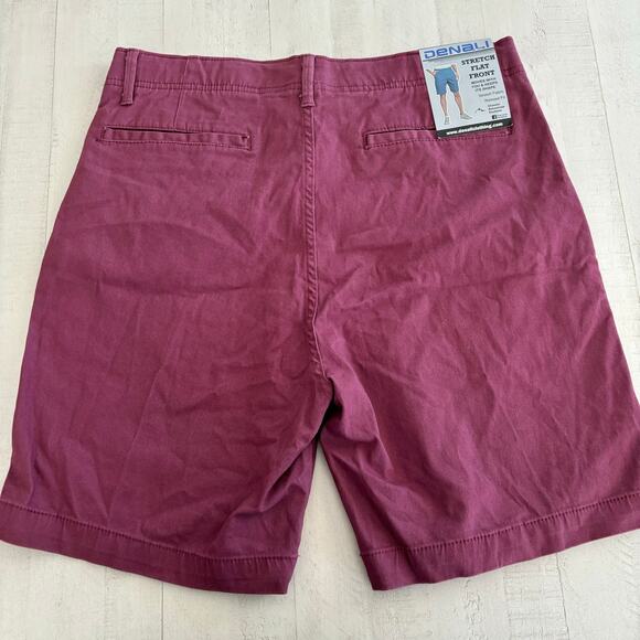 DENALI Men's Stretch Waist Flat Front Shorts Berry Red Size 34 NWT - Picture 2 of 4